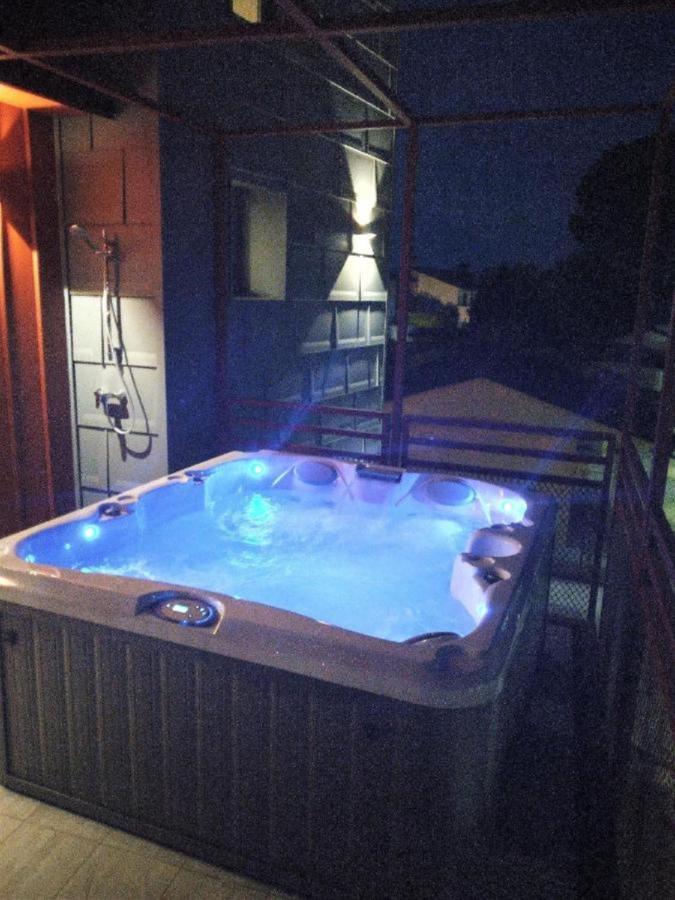 Stunning With Jacuzzi - Beahost Lignano Sabbiadoro